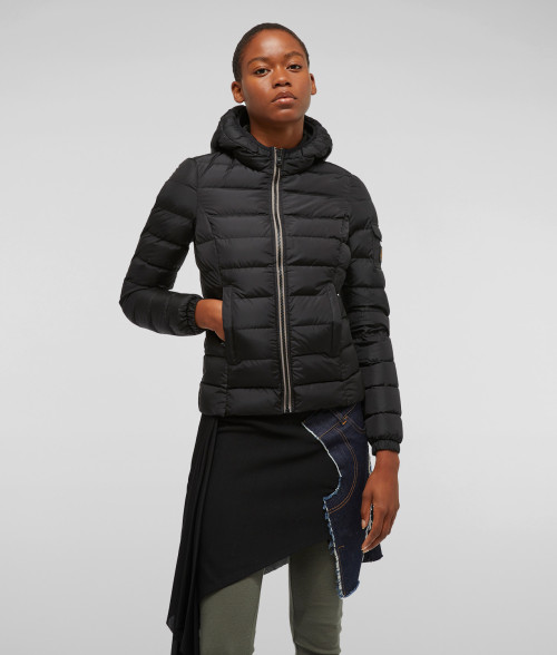 Piumino donna: come scegliere la giacca per l'inverno?